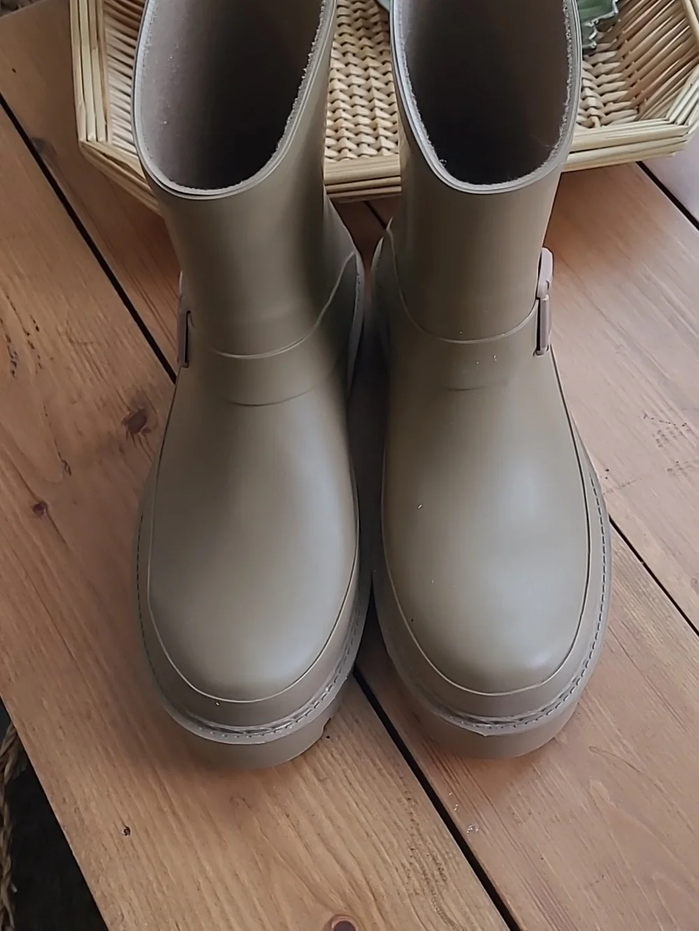Chunky Rubber Rain Boots